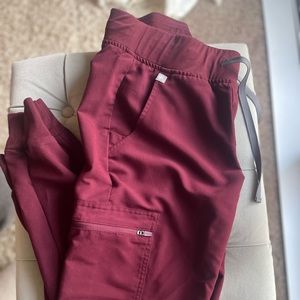 Figs Zamora Burgundy jogger scrub bottoms